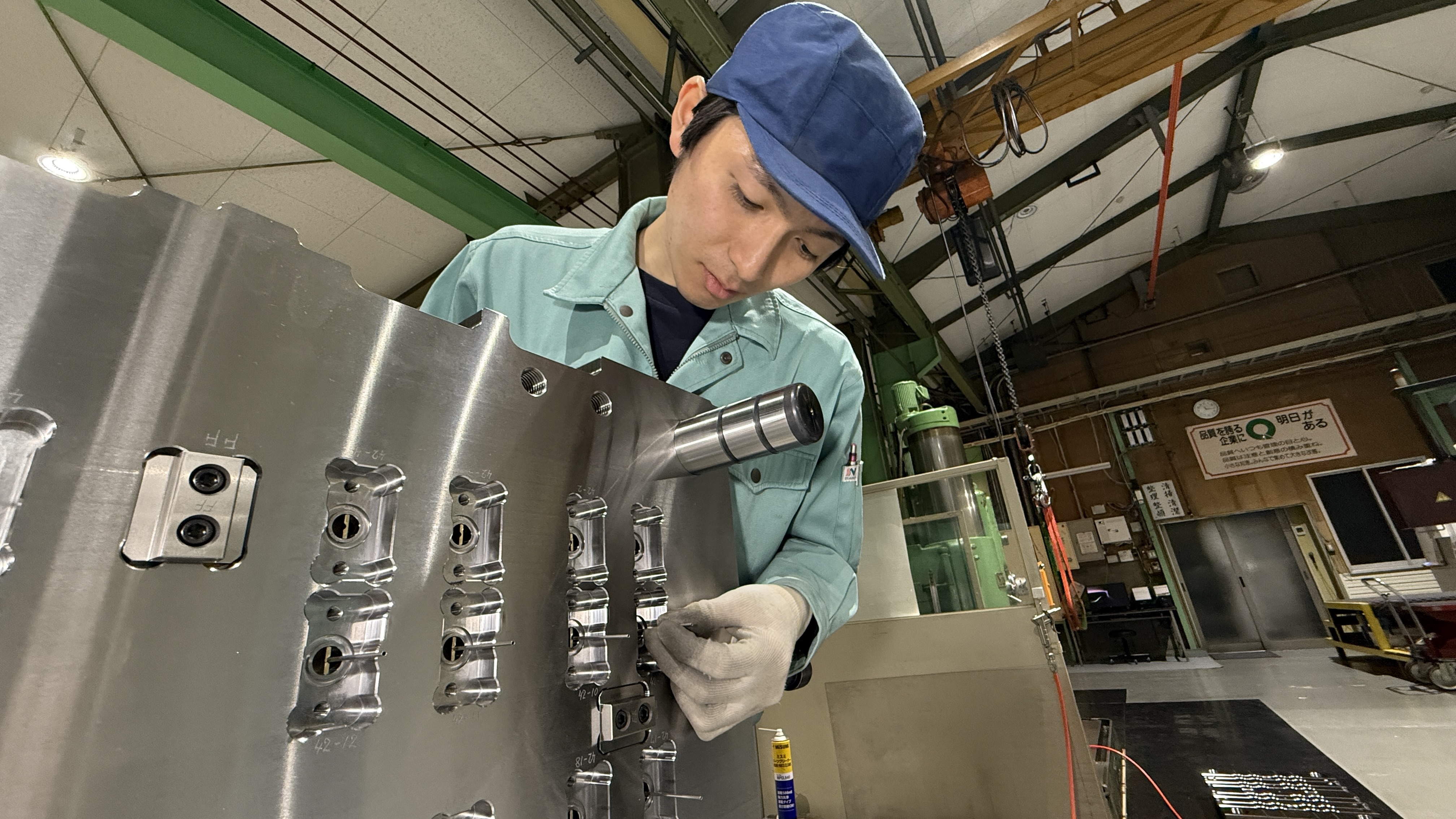 射出成形工場のイメージ