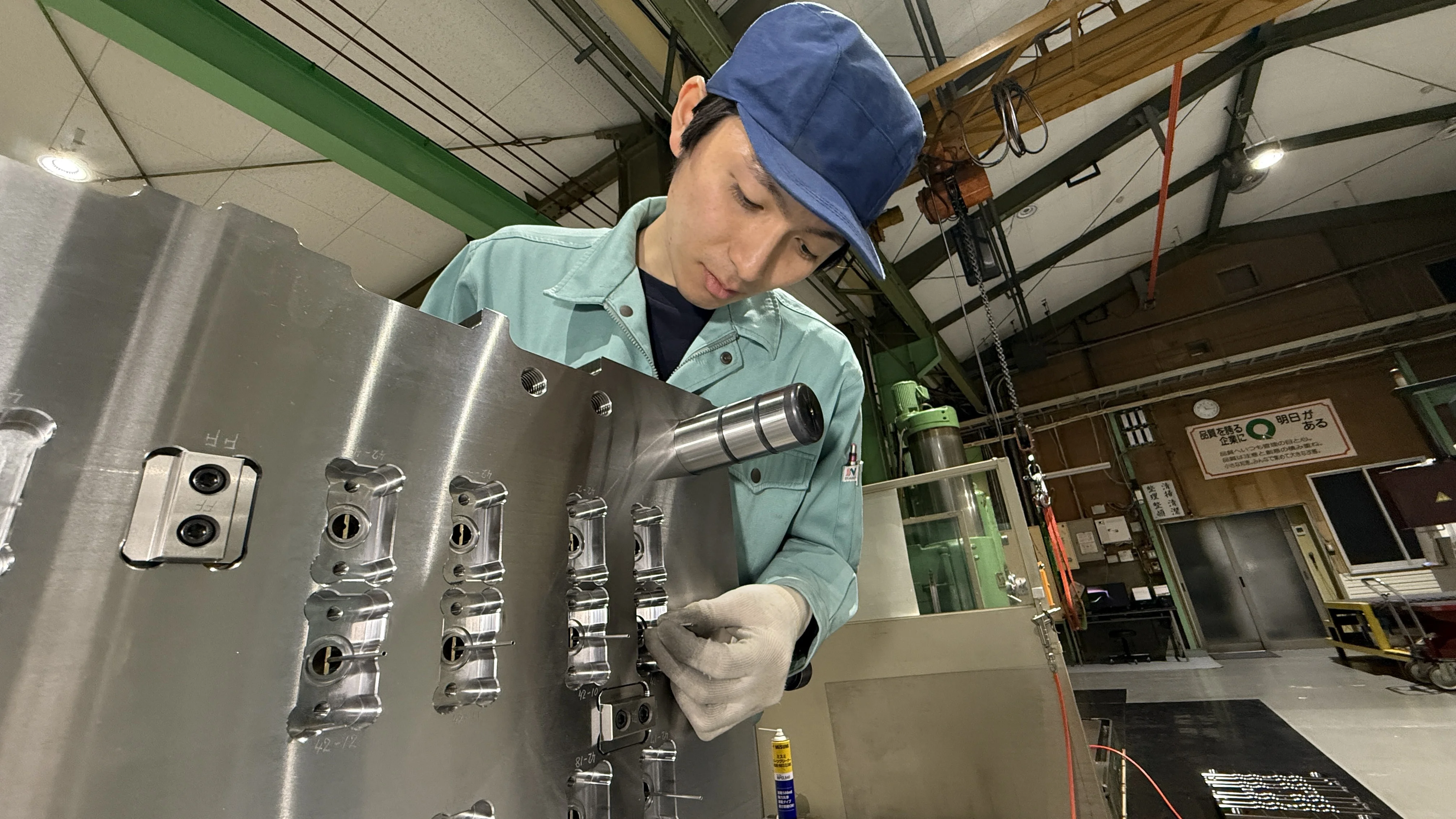 射出成形工場のイメージ